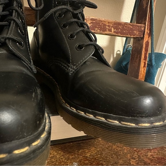 Dr. Martens 1460 Black Smooth Leather Lace Up Boots 8 Hole Classic Military Docs - Picture 8 of 14
